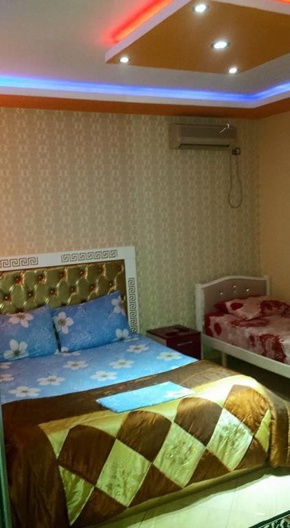 Hotel Buza New Shtoj Quarto foto